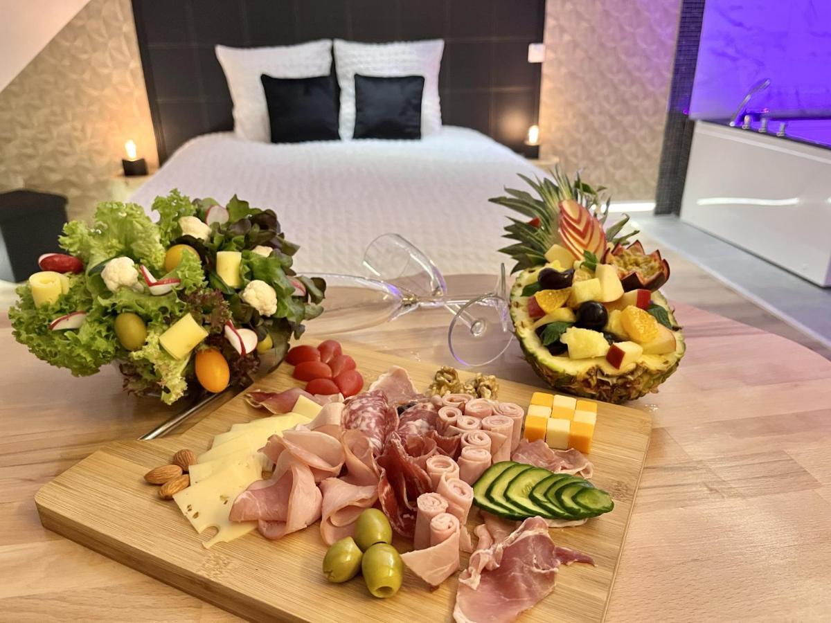L'Intemporel Suite Spa Champagne-sur-Oise Esterno foto